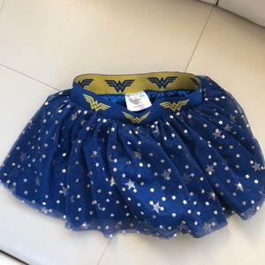 Hanna Andersson Wonder Woman 90 EUC skirt